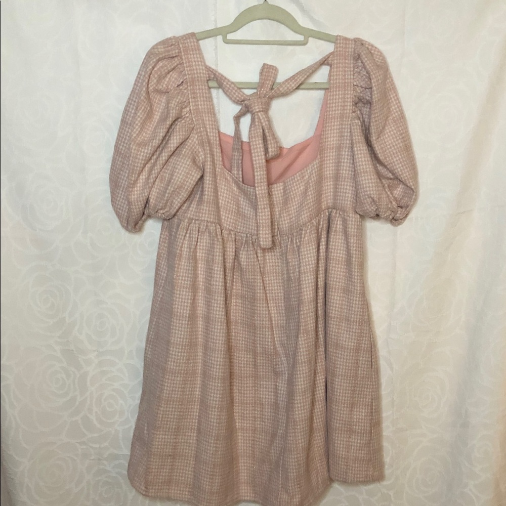 Jacquie The Label Pink checkered Textured Dress with puff sleeve dress. Size L